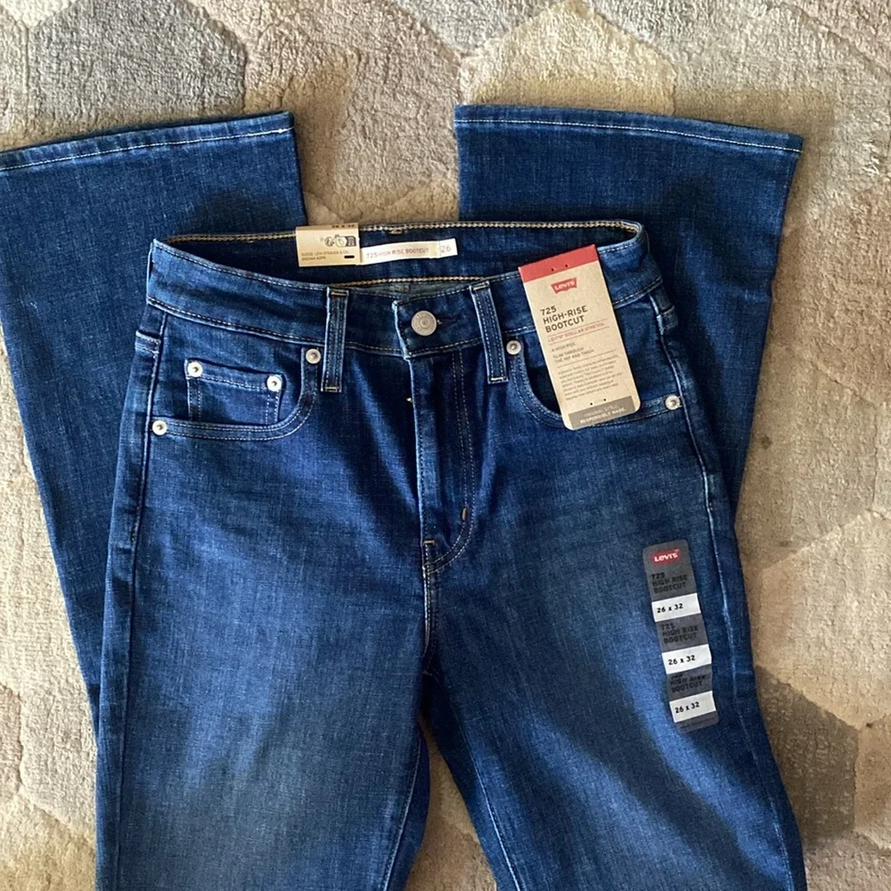 LEVIS High Rise Bootcut 725 - Picture 3 of 4